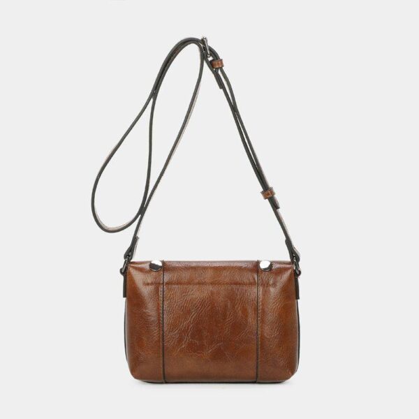 Bolso BINNARI · Bandolera Pequeña con Solapa y Tachas