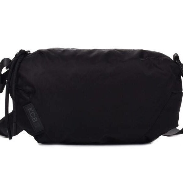 ➤ Bolso bandolera KCB · Bandolera pequeña · Color Hielo y Negro · Coleccion Puffy · VEGAN