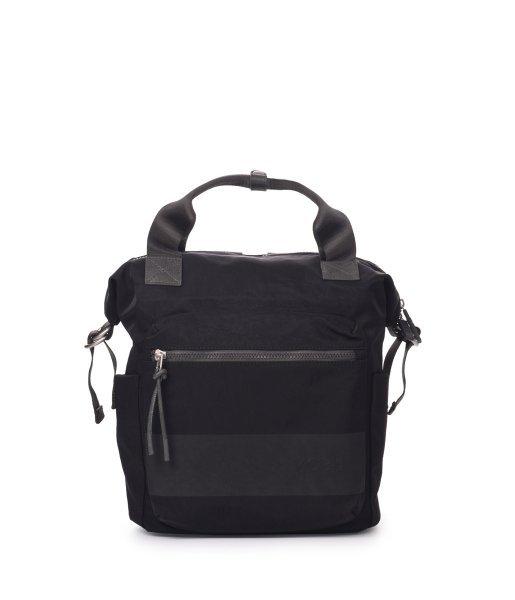 Mochila KCB · Mochila mediana · Color Negro · Coleccion Wide · VEGAN
