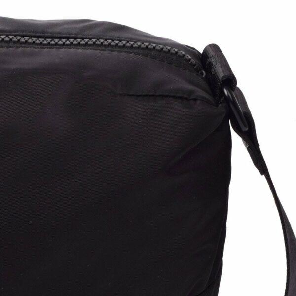 Bolso bandolera KCB · Bandolera mediana · Color Hielo, Negro y Kaki · Coleccion Puffy · VEGAN