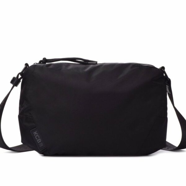 Bolso bandolera KCB · Bandolera pequeña · Color Hielo y Negro · Coleccion Puffy · VEGAN