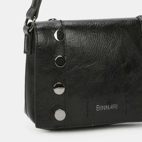 Bolso BINNARI · Bandolera Pequeña con Solapa y Tachas - NEGRO