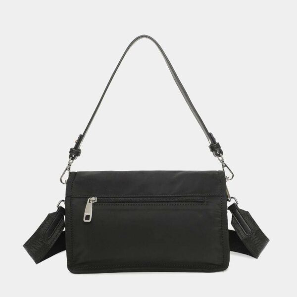 Bolso bandolera de la marca BINNARI de la coleccion Nora en color Negro