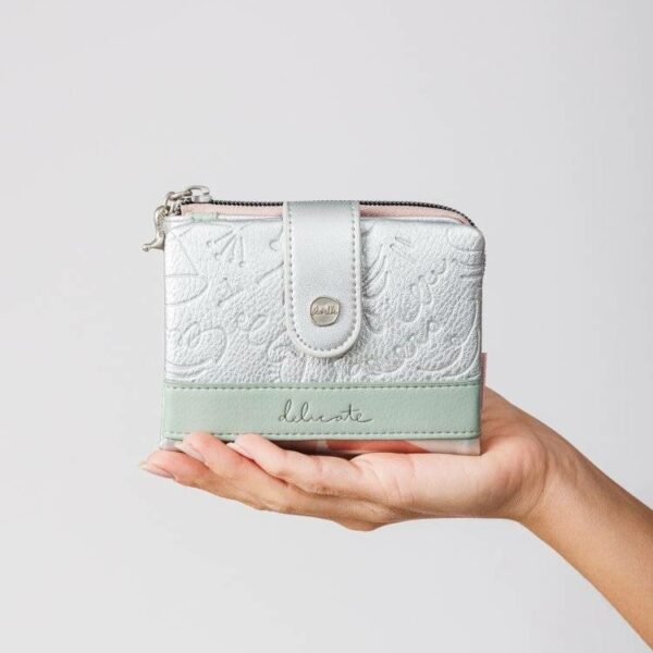 Monedero ANEKKE · Monedero pequeño flexible · RFDI · Triple Compartimento · Coleccion Alma