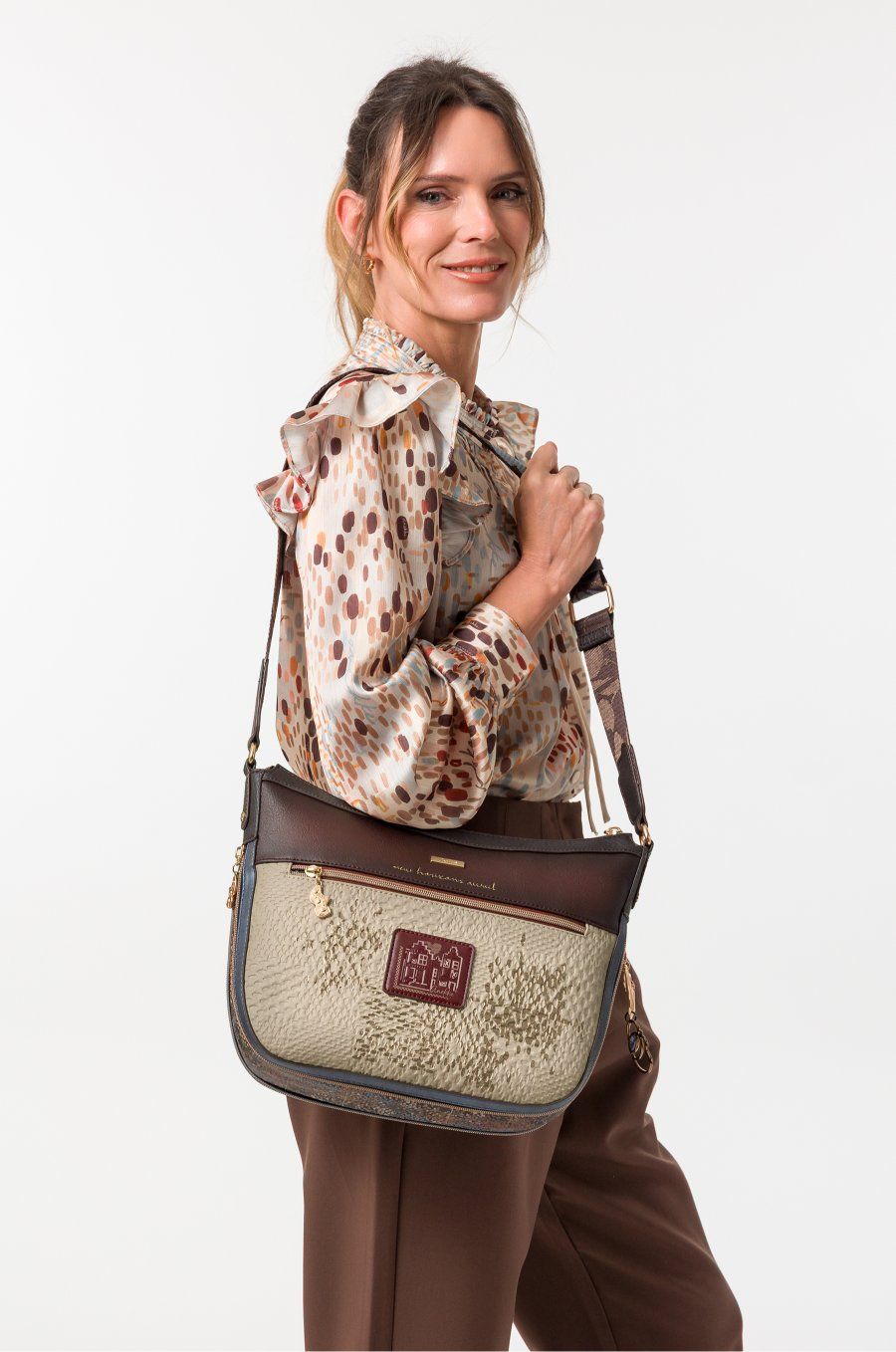 Bandolera grande con bolsillo frontal ANEKKE · Coleccion Tulip